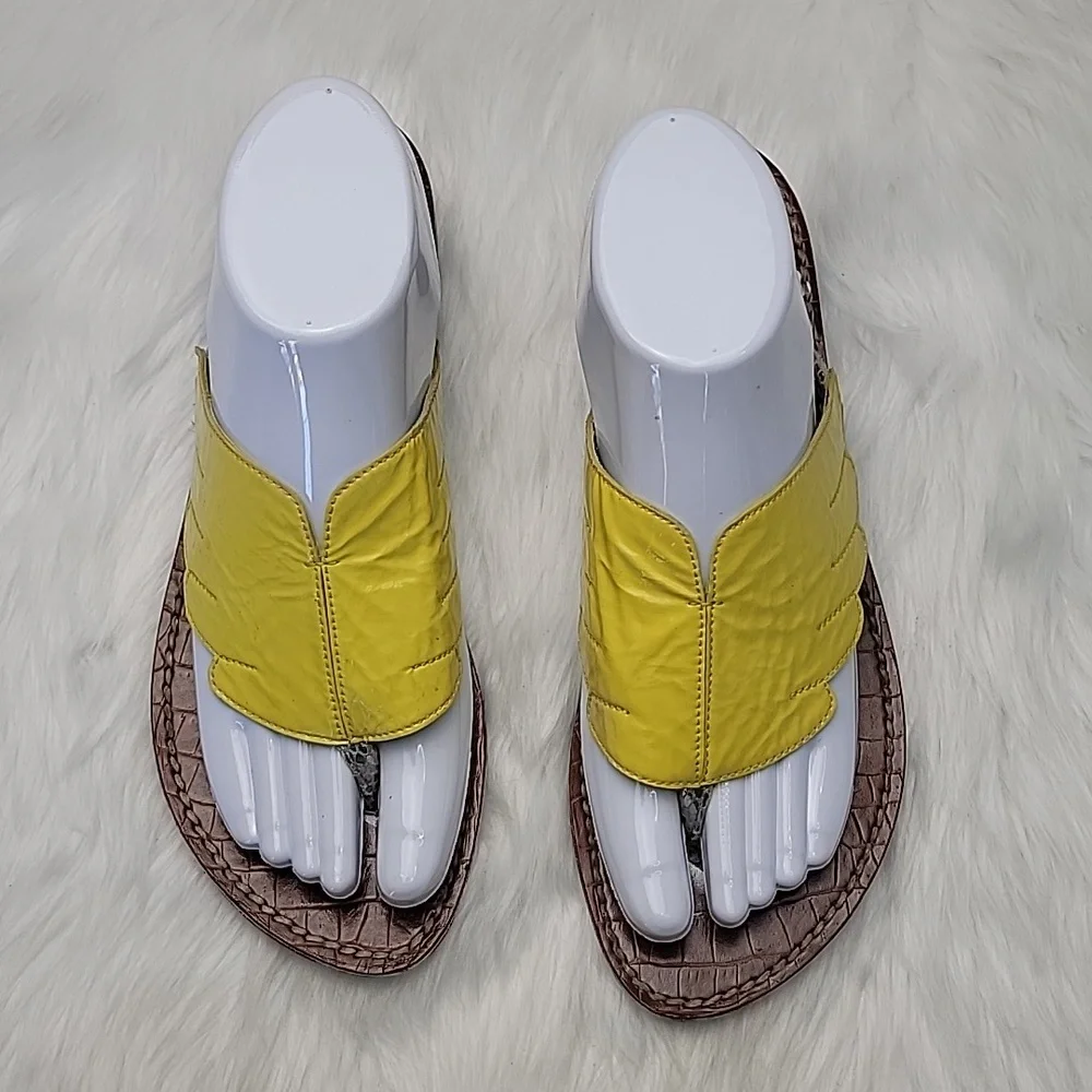 SAM EDELMAN Georgette Rare Yellow Patent Wing Shaped Roman Vibe Thong Sandals‎ 8